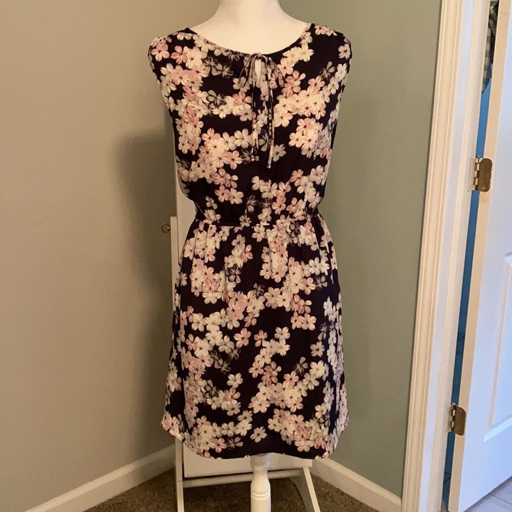 Floral Loft dress size small. Navy blue with white and pink flowers